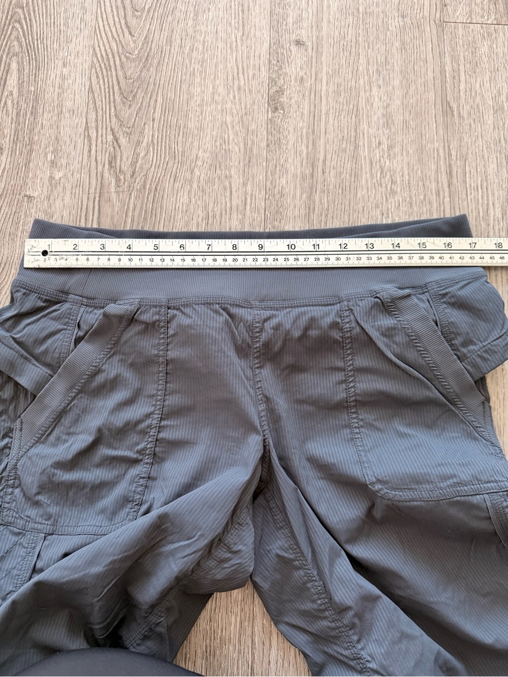 Lululemon Quick Step Pant Gray Dance Ruched Cinch Hem Size 12 - Picture 12 of 14